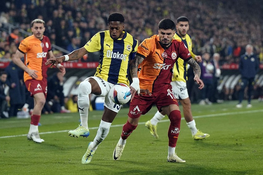 Galatasaray, Fenerbahçe'yi Kadıköy'de devirdi! - Resim: 1