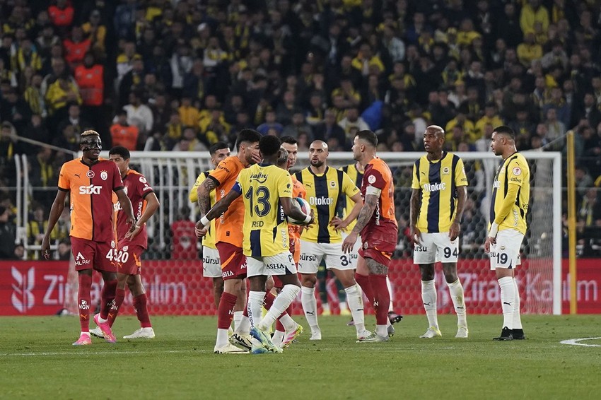 Galatasaray, Fenerbahçe'yi Kadıköy'de devirdi! - Resim: 4