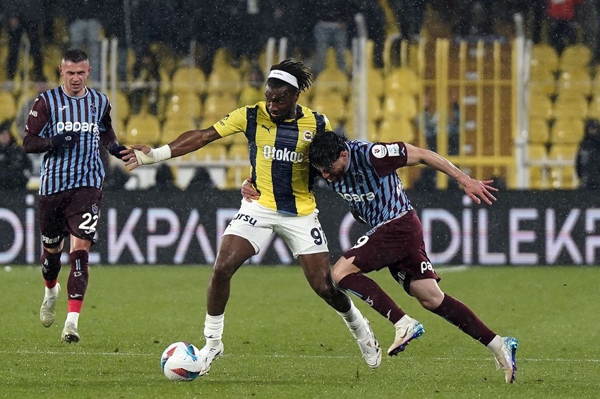 Fenerbahçe, Trabzonspor'u farklı yenip, zirve takibini sürdürdü! - Resim: 2