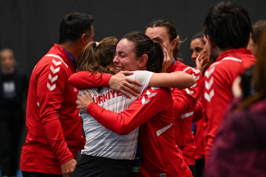 A Milli Kadın Tenis Takımı'ndan tarihi başarı - Resim: 1
