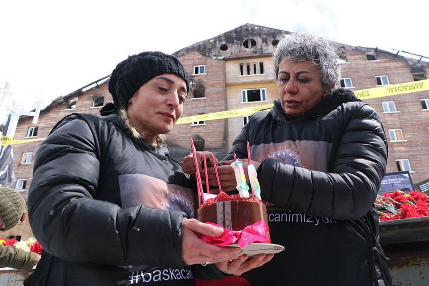 78 canı yitirdiğimiz Kartalkaya'dan yine acı, gözyaşı, isyan yükseldi - Resim: 1