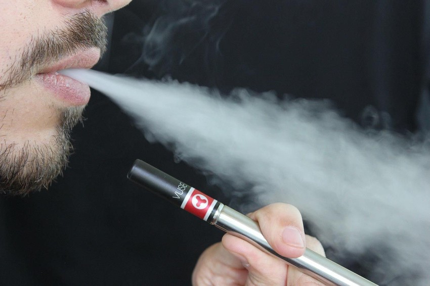 13 yaşındaki çocukların bile elinde... ''Zararsız'' sanılan elektronik sigarada ölümcül tehlike - Resim: 2