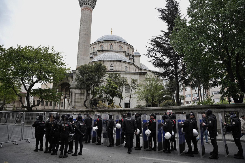 Yine 1 Mayıs yine polis müdahalesi: Yüzlerce gözaltı var - Resim: 2
