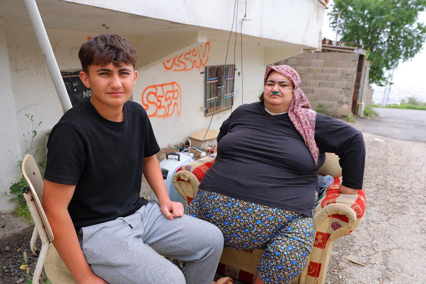 200 kilo ağırlığındaki depremzede anne yaşam mücadelesi veriyor - Resim: 4