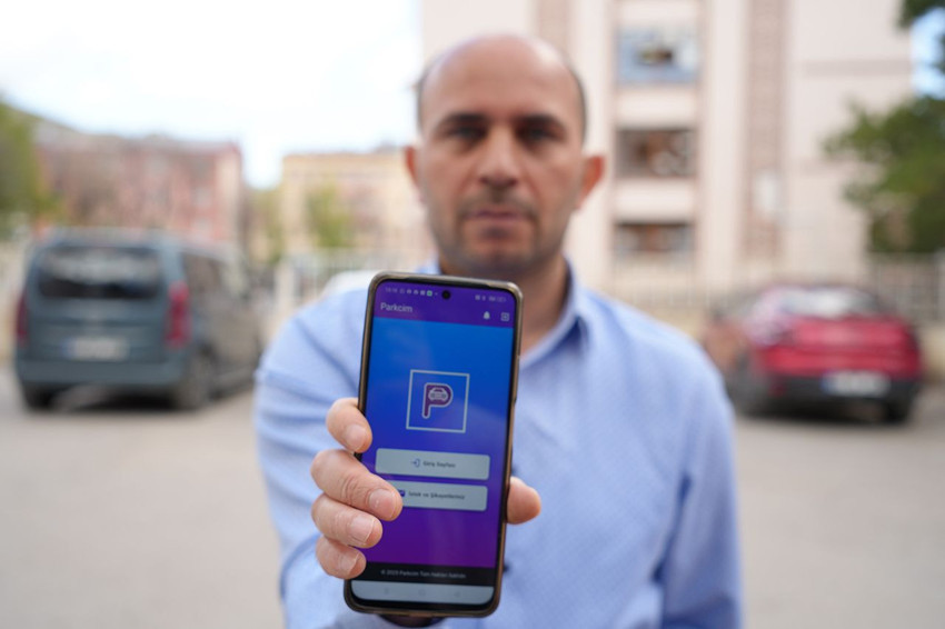 Haberlerde gördüğü yanan araçtan etkilenen öğretmen ''Parkcim''i üretti... - Resim: 1