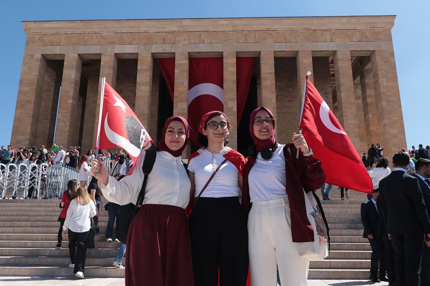 Millet Ata'sına koştu! Anıtkabir'de 19 Mayıs coşkusu - Resim: 2