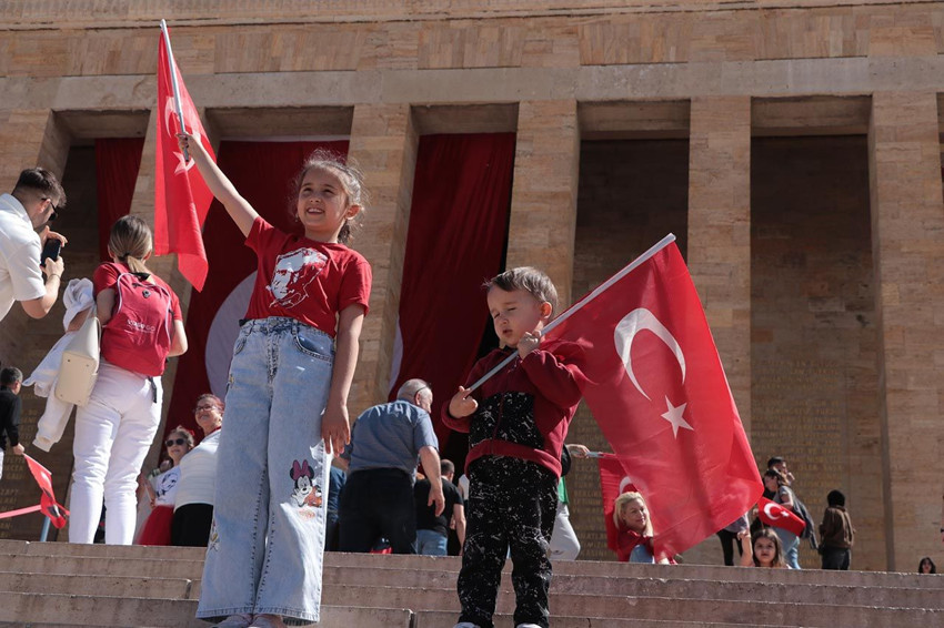 Millet Ata'sına koştu! Anıtkabir'de 19 Mayıs coşkusu - Resim: 1