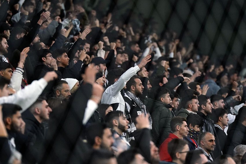 Şampiyon Galatasaray taraftar sayısında rakiplerine fark attı - Resim: 4