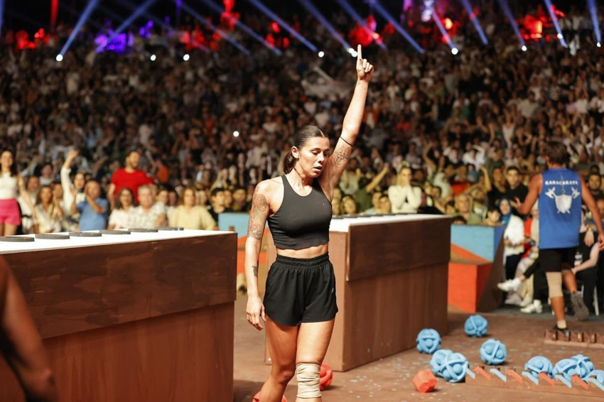 Survivor adasının güzeli yaz sezonunu açtı, sosyal medya karıştı - Resim: 3