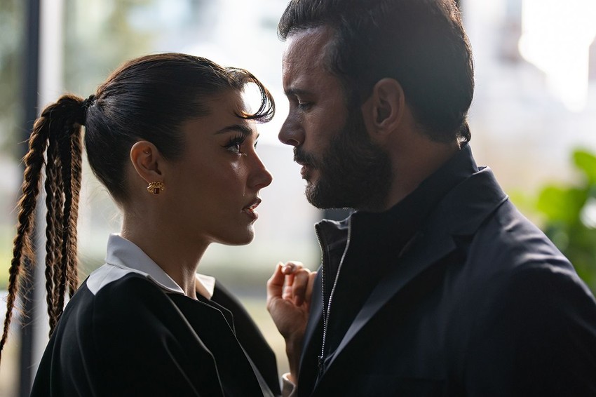 Hande Erçel ile Barış Arduç'un Aşkı Hatırla'daki bu aşk sahneleri olay olacak! - Resim: 2