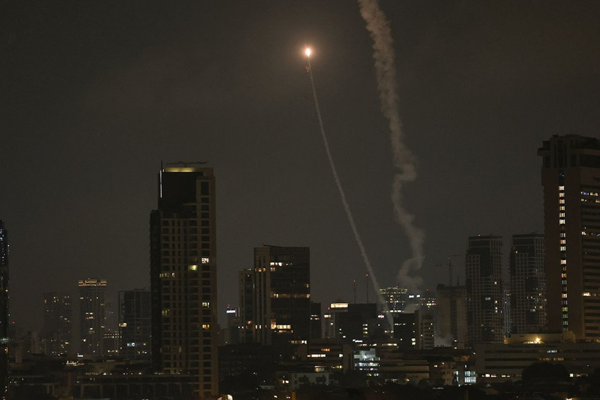 İran'ın İsrail'in Demir Kubbesi'ni delen füzeleri böyle görüntülendi - Resim: 4