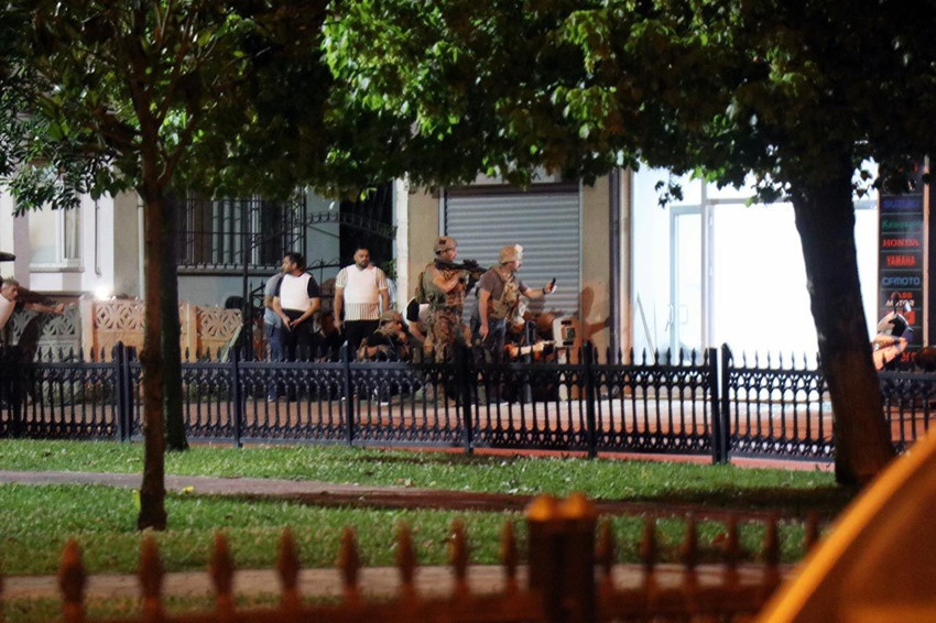 Filmleri aratmayan operasyon: Polisle çatıştı, yaralı halde saatlerce direndi - Resim: 4