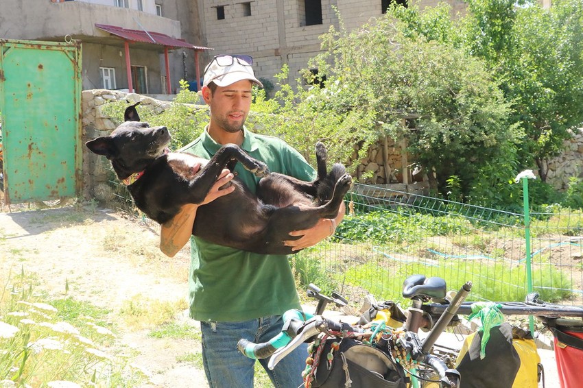 Şili'den bisiklet üstünde köpeğiyle yola çıkan gezgin Türkiye'de... - Resim: 3