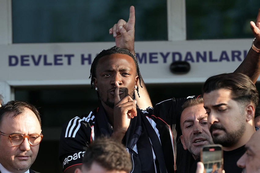 Beşiktaş'ın yeni golcüsü Tammy Abraham İstanbul'a geldi - Resim: 3