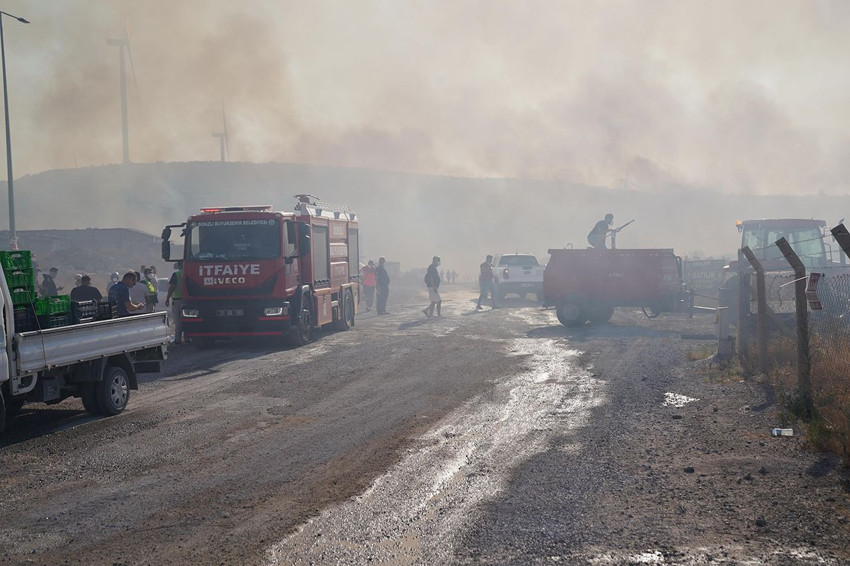 İzmir Seferihisar'da yeni bir yangın daha: Evler tahliye edildi - Resim: 2
