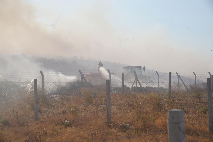 İzmir Seferihisar'da yeni bir yangın daha: Evler tahliye edildi - Resim: 3