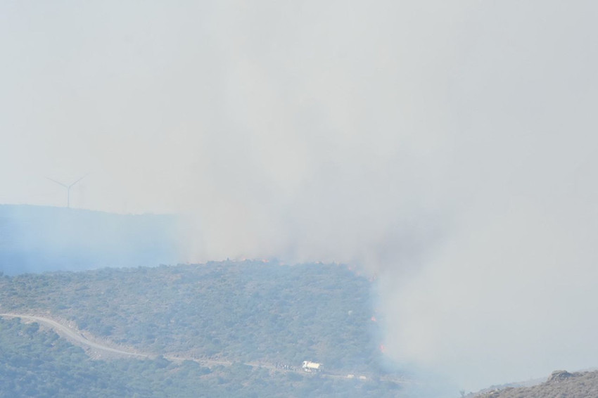 İzmir Seferihisar'da yeni bir yangın daha: Evler tahliye edildi - Resim: 6