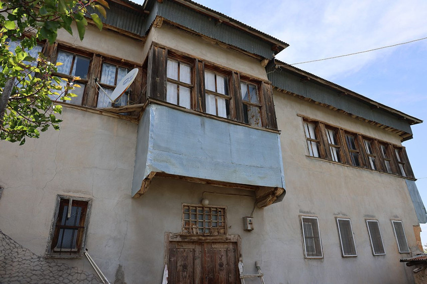 Türkiye'nin 2 asırlık tarihi ''kırk kapılı konağı'' tarihe ışık tutmaya devam ediyor - Resim: 1