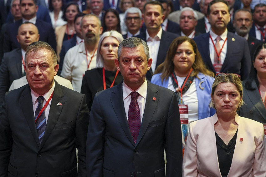 Özgür Özel belediye başkanlarıyla buluştu - Resim: 1