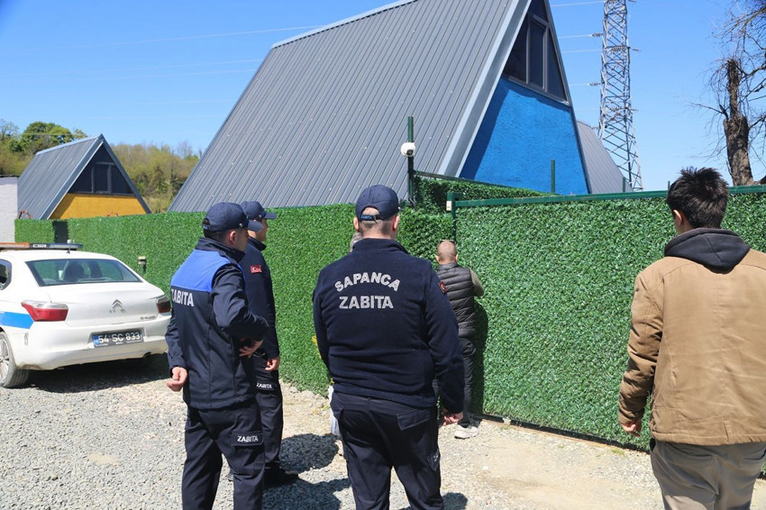 Bungalovdaki gizli kamera skandalında bu sefer de ses kayıtları ortaya çıktı - Resim: 2