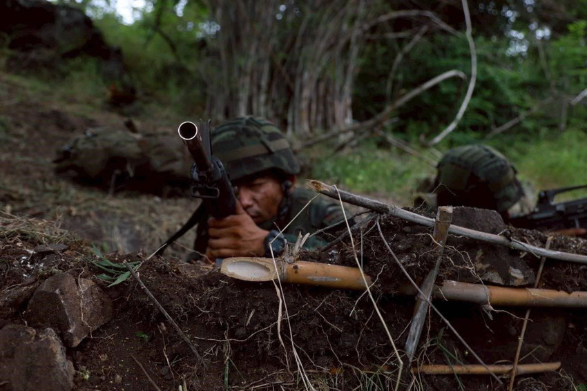 İki ülke arasında çatışmalar yeniden alevlendi: 100 binden fazla kişi tahliye edildi - Resim: 2