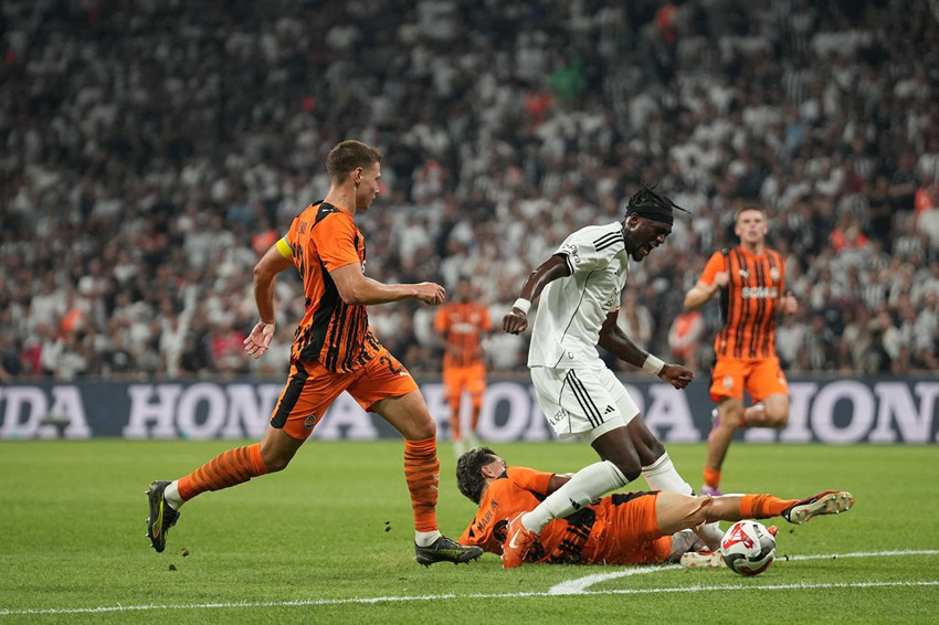 Beşiktaş ilk resmi maçında Shakhtar Donetsk’e 4-2 mağlup oldu - Resim: 2