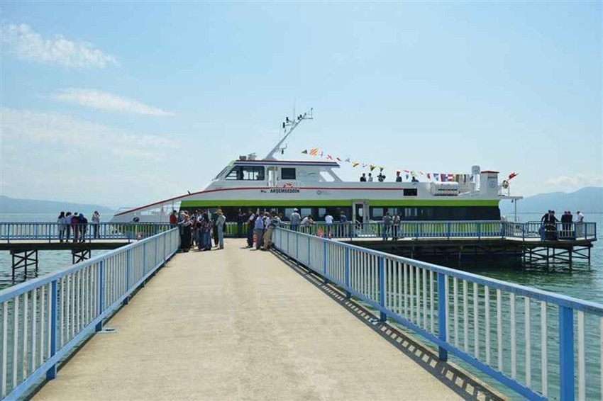 Türkiye'nin kabusu tokat gibi yüzümüze çarptı: Sular gitti, feribot iskelesi karada kaldı - Resim: 4