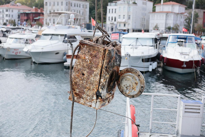 İstanbul Boğazı'nın derinliklerinden çıkartıldı: Çıkartan da gören de ne diyeceğini bilemedi! - Resim: 3