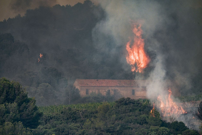 Fransa'da 1949'dan bu yana çıkan en büyük orman yangınıyla mücadele sürüyor - Resim: 2