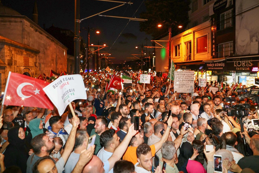 İstanbul'da geceyarısı binlerce kişilik İsrail protestosu - Resim: 4