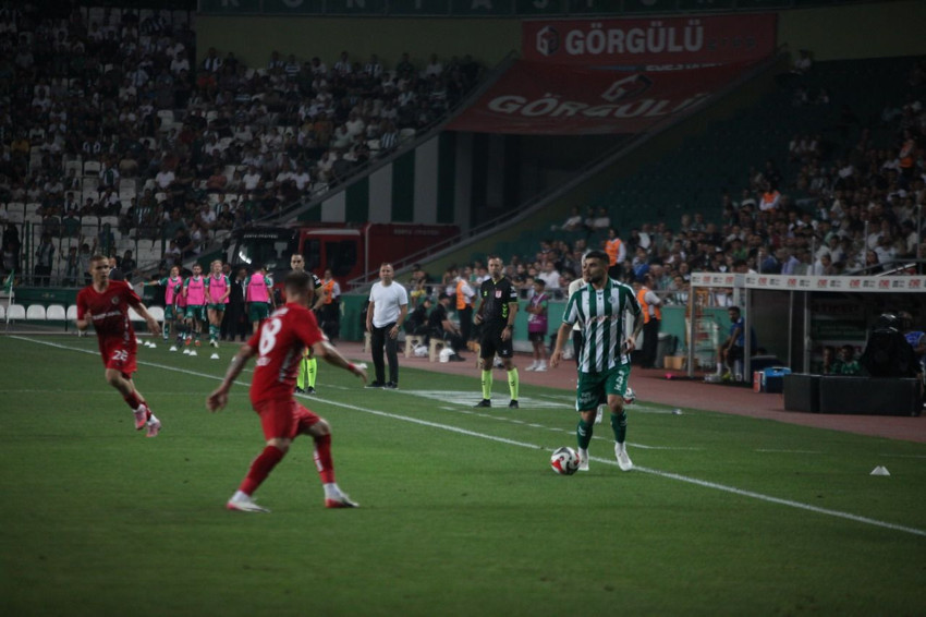 Yeni sezonun ilk değişikliği... Burak Yılmaz Süper Lig'e geri döndü - Resim: 2