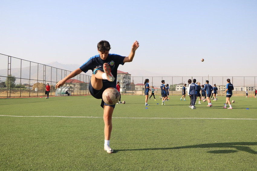 26 yaşındaki topçu Fenerbahçe'den Hakkari Yüksekova'ya transfer oldu - Resim: 3