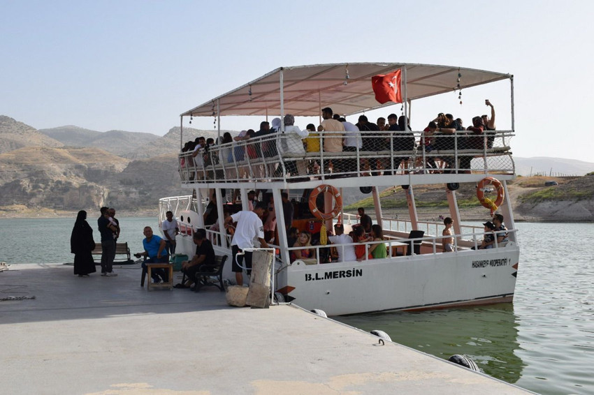 12 bin yıllık antik kent Hasankeyf'te tekne turları başladı - Resim: 1