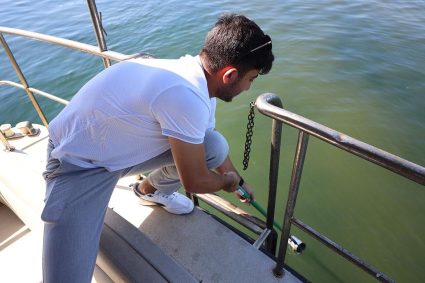 Marmara Denizi'nde denizi kirleten gemi suçüstü yakalandı - Resim: 4