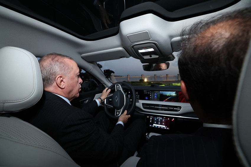 Yollara çıkan ilk TOGG T10F Cumhurbaşkanı Erdoğan'ın oldu - Resim: 3