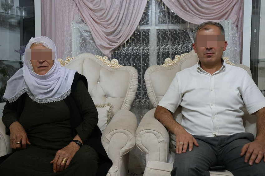 Biri köye gelip, babasını rüyasında gördüğünü söyleyince ikizlerin peşine düştüler - Resim: 1