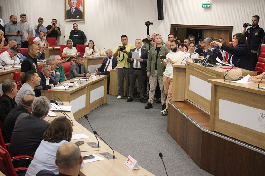 Aydın'da tansiyon yükseldi: CHP'den AK Parti'ye geçen Çerçioğlu restleşmesi büyüyor - Resim: 1