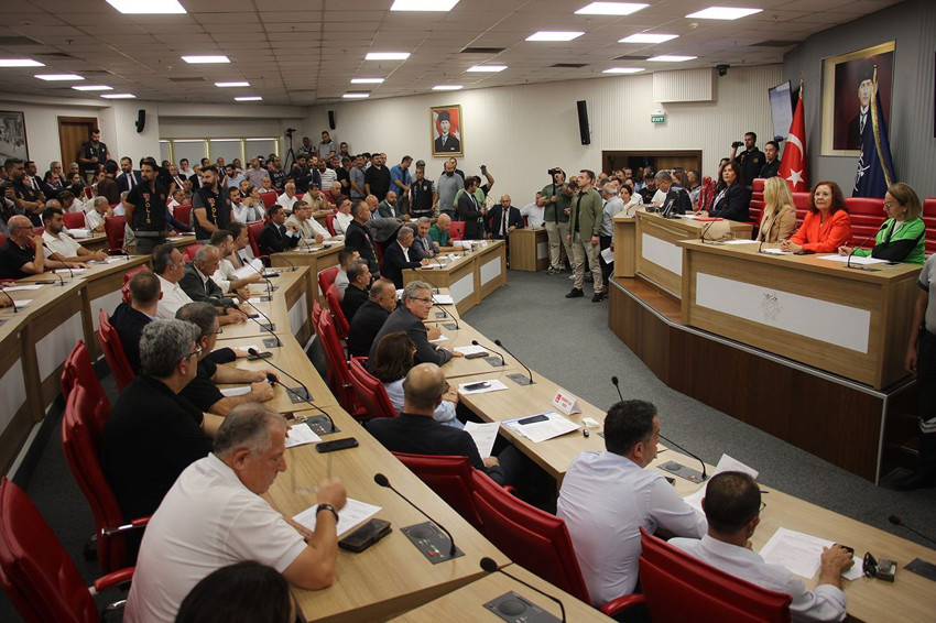 Aydın'da tansiyon yükseldi: CHP'den AK Parti'ye geçen Çerçioğlu restleşmesi büyüyor - Resim: 2