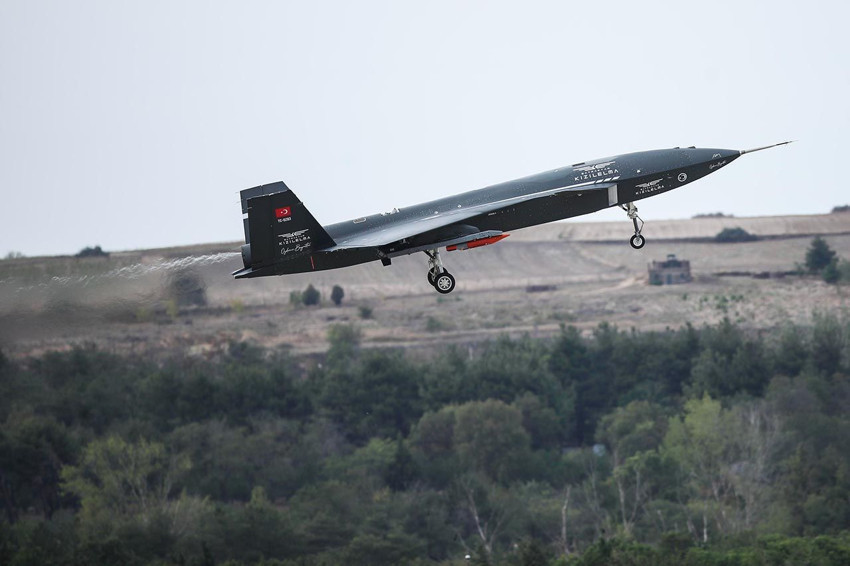 Türkiye'nin insansız savaş uçağı KIZILELMA, TOLUN ile havalandı! - Resim: 2