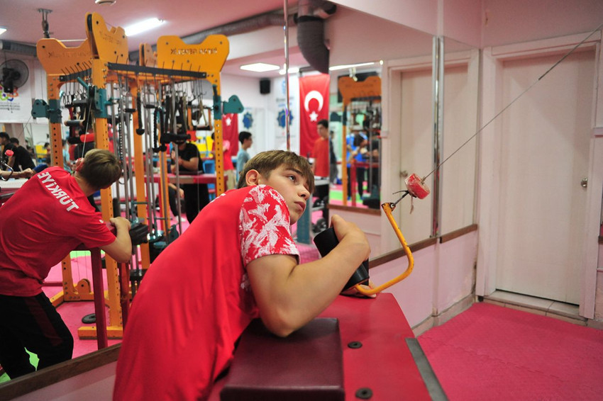 Türkiye'nin ''bileği bükülemeyen gençleri'' işte bu merkezde yetişiyor! - Resim: 2