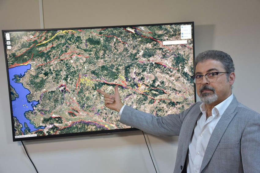 Uzman isim açıkladı: 6.1 ve 5.4'lük depremler ölü fayları harekete geçirdi - Resim: 2