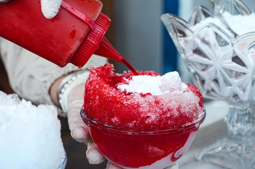 Ev kadınıydı, eşi hastalanınca ticarete atıldı: Şimdi yanında 25 kişi çalışıyor - Resim: 1