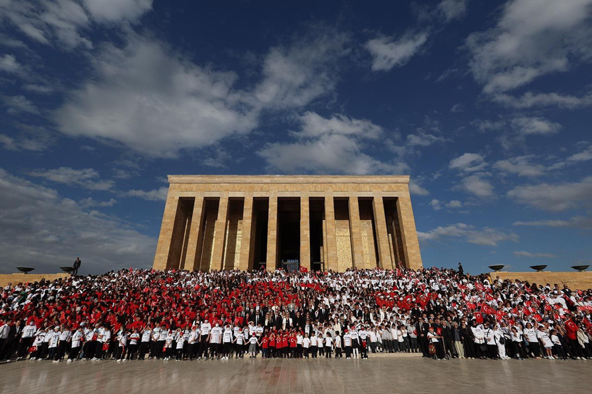 Anıtkabir’e 100 bin kişilik ziyaretten duygulandıran görüntüler - Resim: 1