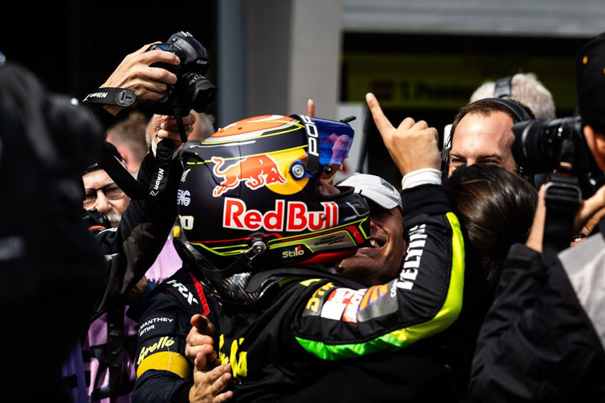 Pistte tarihi başarı: Ayhancan Güven’den tarihi şampiyonluk - Resim: 2