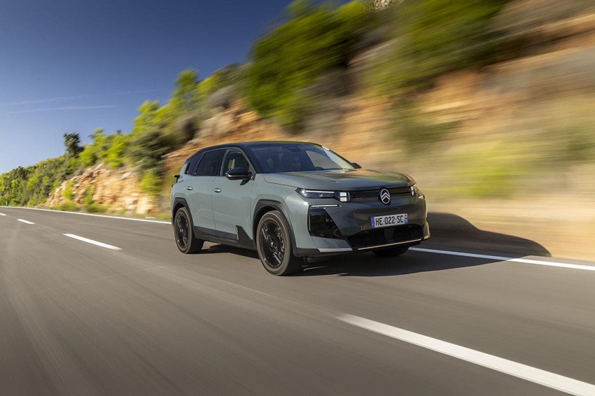 Citroen C5 Aircross yenilendi: Yeni Citroen C5 Aircross artık 'si elektrikli 3 farklı motora sahip - Resim: 1