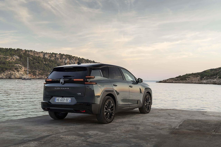 Citroen C5 Aircross yenilendi: Yeni Citroen C5 Aircross artık 'si elektrikli 3 farklı motora sahip - Resim: 2