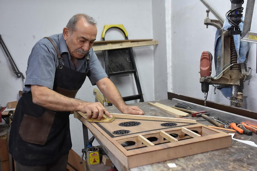 Kendisi için üretti, yıllardır meslek haline getirdi ancak yetiştirecek çırak bulamıyor - Resim: 1
