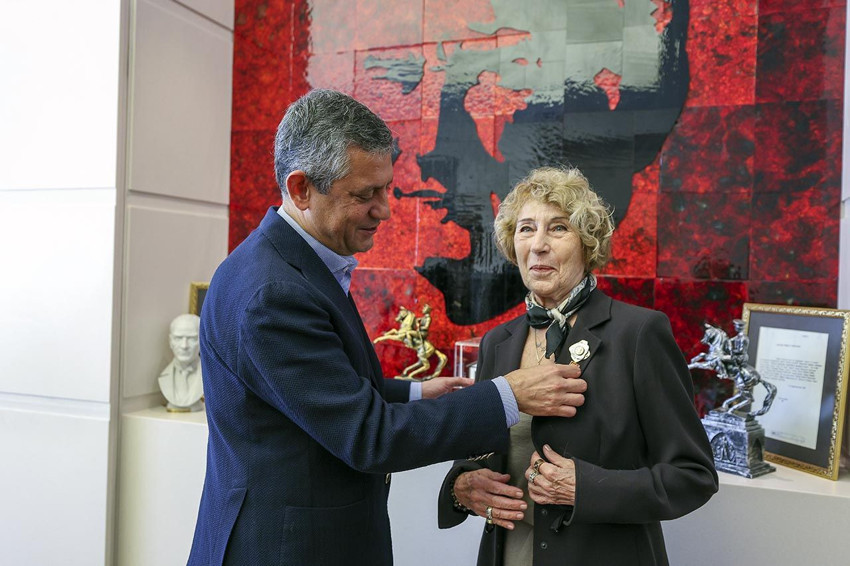 Ünlü yazar Ayşe Kulin CHP'ye katıldı - Resim: 4