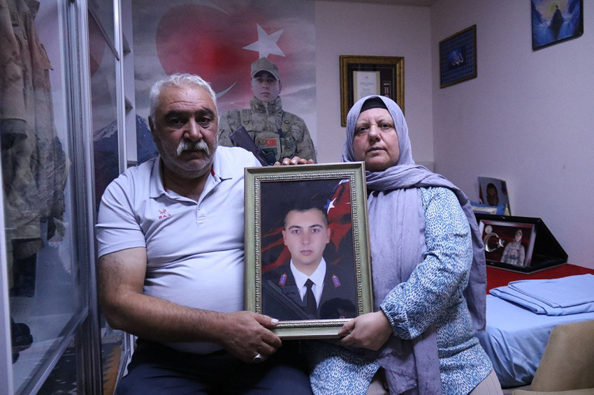 Şehidin hayrına yapılmıştı; 3'üncü defa saldırıya uğradı: Fotoğrafını ve Türk bayrağını söktüler - Resim: 3