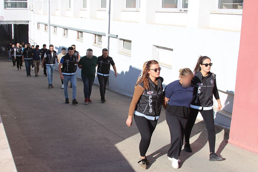 Sahte tapularla 80 milyonluk vurgun yapan çete çökertildi - Resim: 3